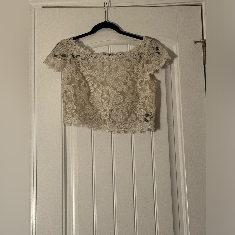 Tadashi Shoji white lace crop top